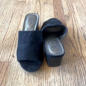 Black suede chunky slide